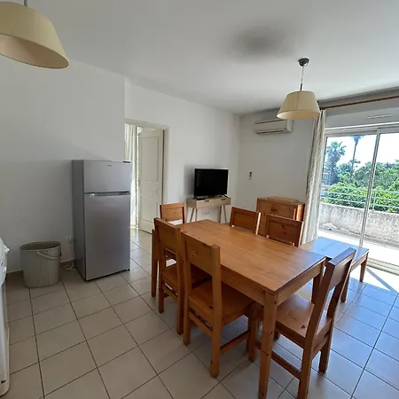 Apartment Lumineux 2 - Et Piscine